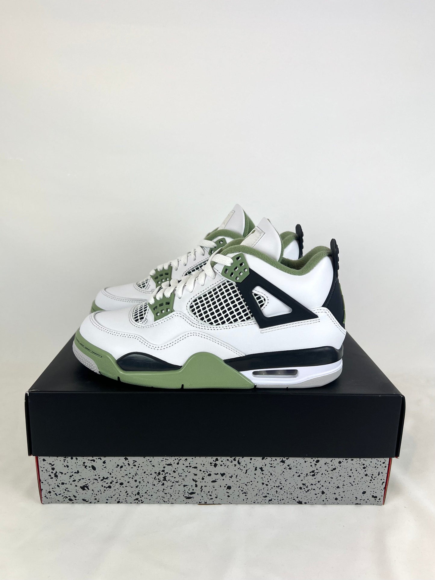 Jordan 4 Retro Wmns ‘Seafoam’