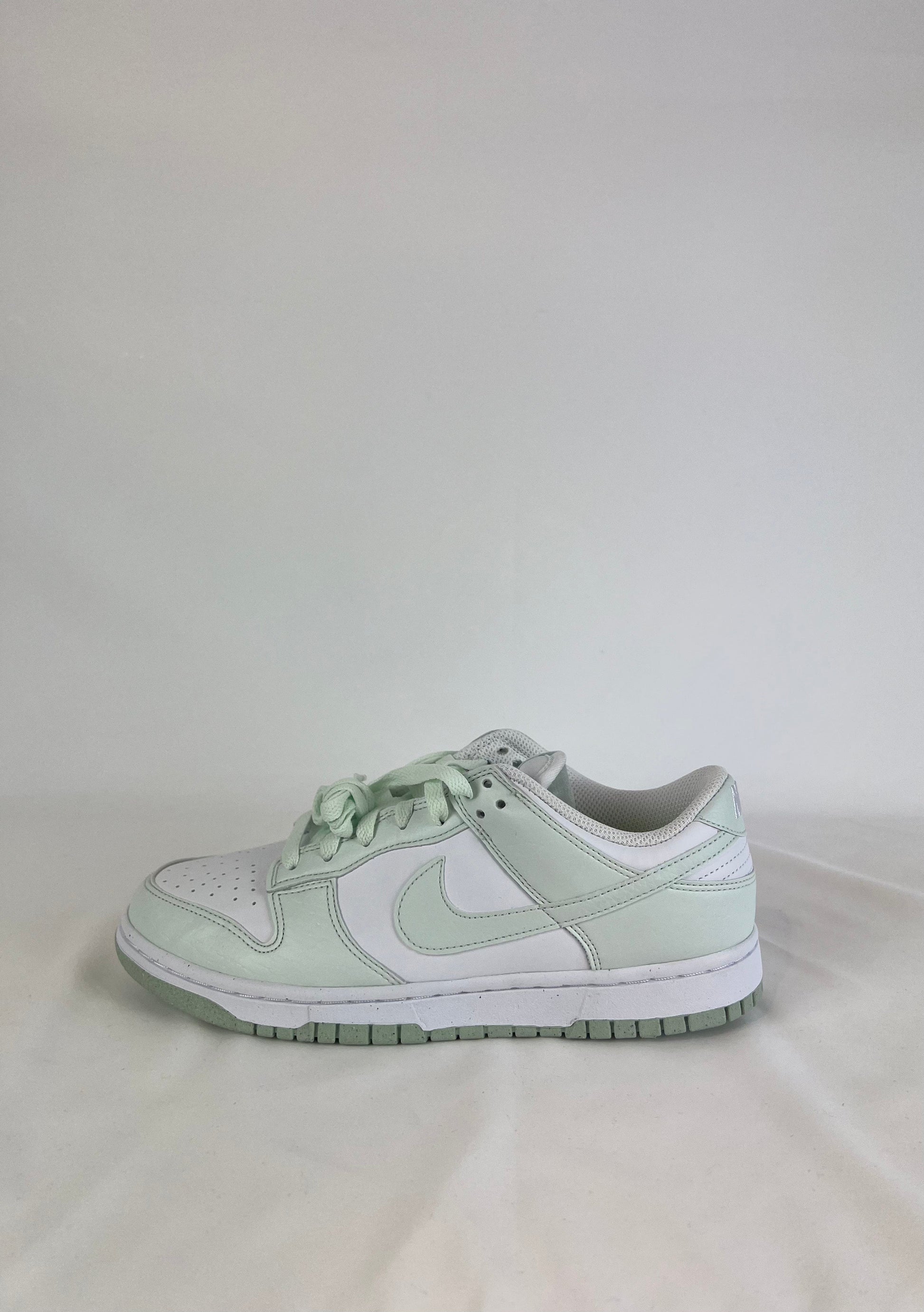 Nike Dunk Low Wmns Next Nature 'Barley Green'